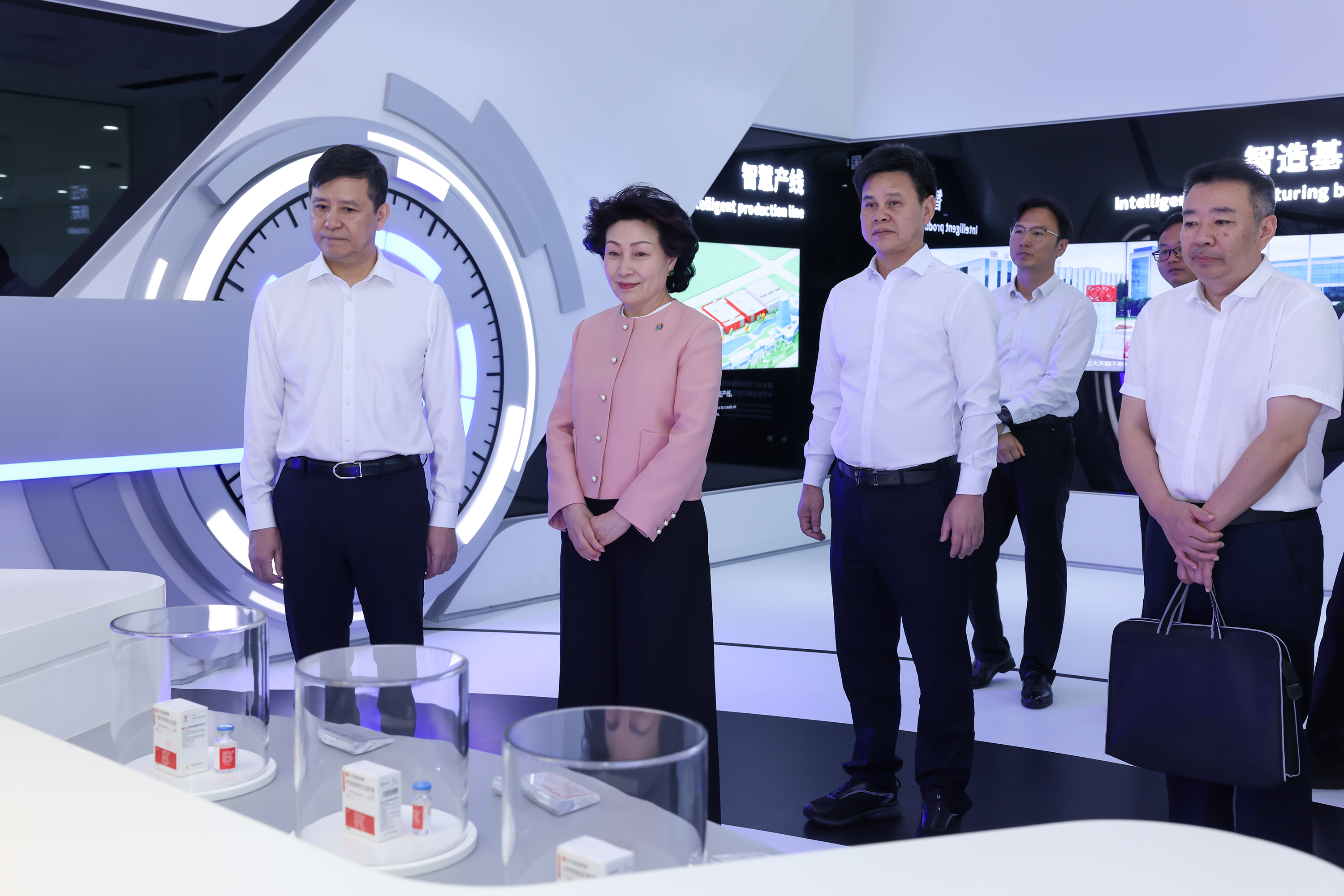 ����ʡ�˴�ί��ԡ�����������ί���������һ�е�����������